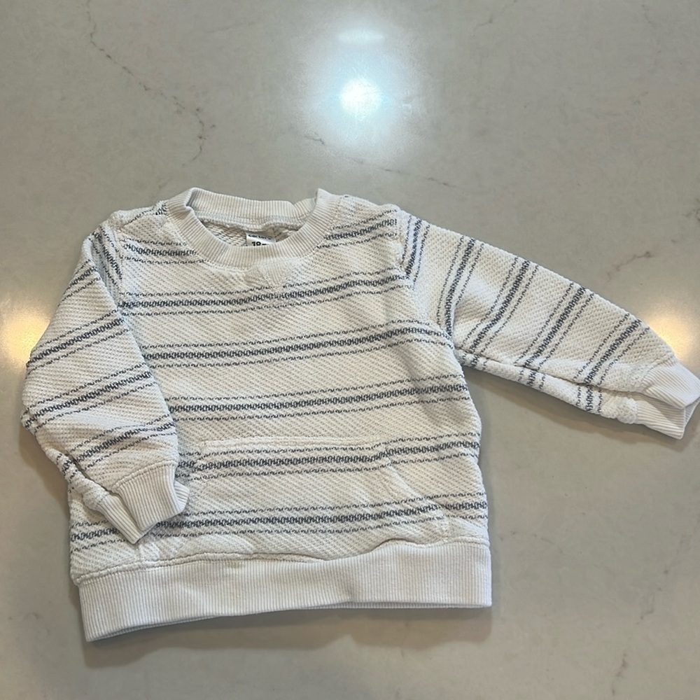 Carter's baby t-shirt, excellent condition, 18 months. - Picture 1 of 4